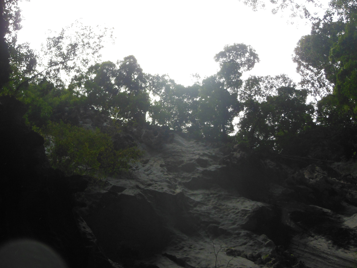 2013-11-03 Kuala Lumpur (Beim Tempel) 